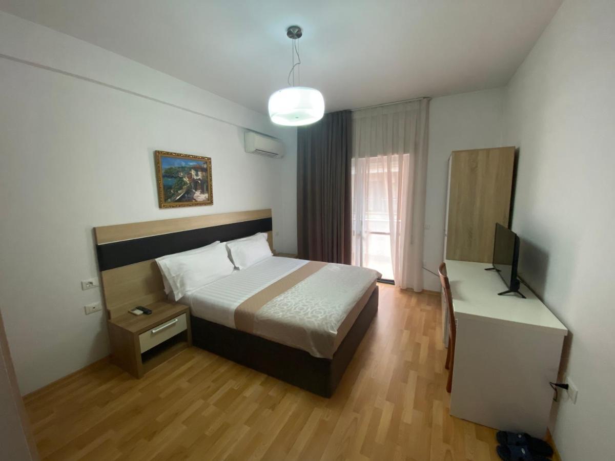 Rooms Dionis Tirana Bagian luar foto